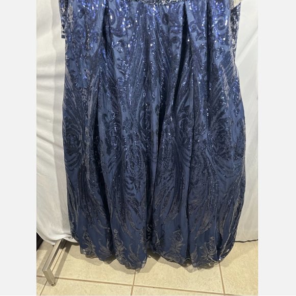 NWT $598 Mac Duggal [ 18 ] Damask Sequin Long‎ Sleeve Gown in Midnight Blue - Picture 11 of 16